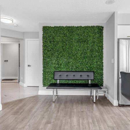 2 Bedroom Waterfront Condo Downtown W/ Free Parking Τορόντο Εξωτερικό φωτογραφία