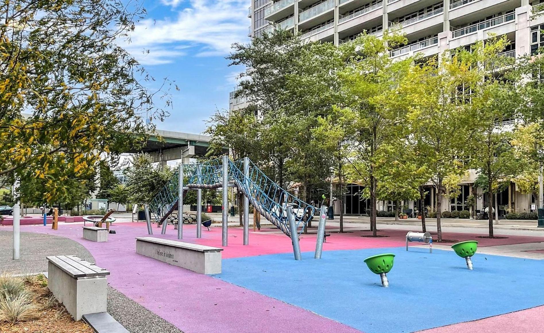 2 Bedroom Waterfront Condo Downtown W/ Free Parking Τορόντο Εξωτερικό φωτογραφία