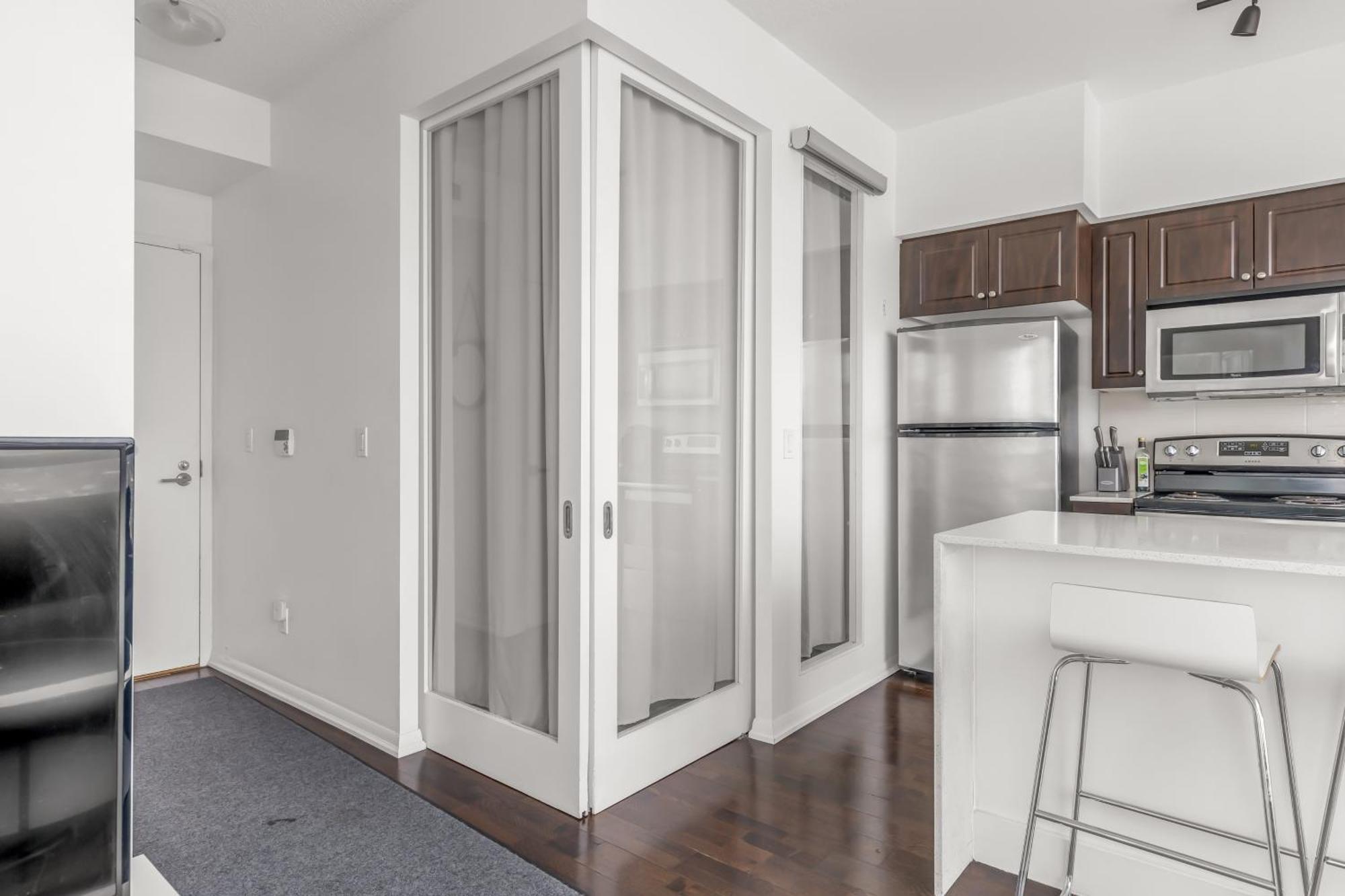 2 Bedroom Waterfront Condo Downtown W/ Free Parking Τορόντο Εξωτερικό φωτογραφία