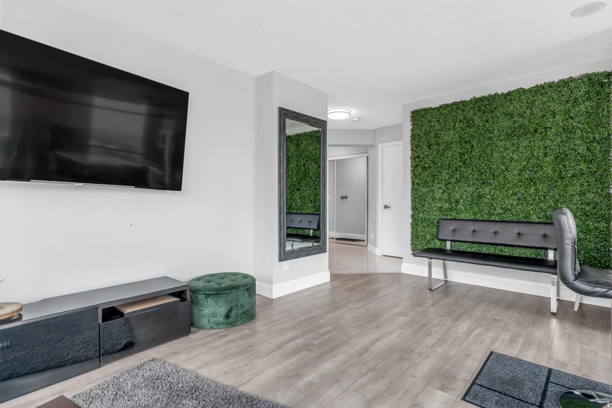 2 Bedroom Waterfront Condo Downtown W/ Free Parking Τορόντο Εξωτερικό φωτογραφία