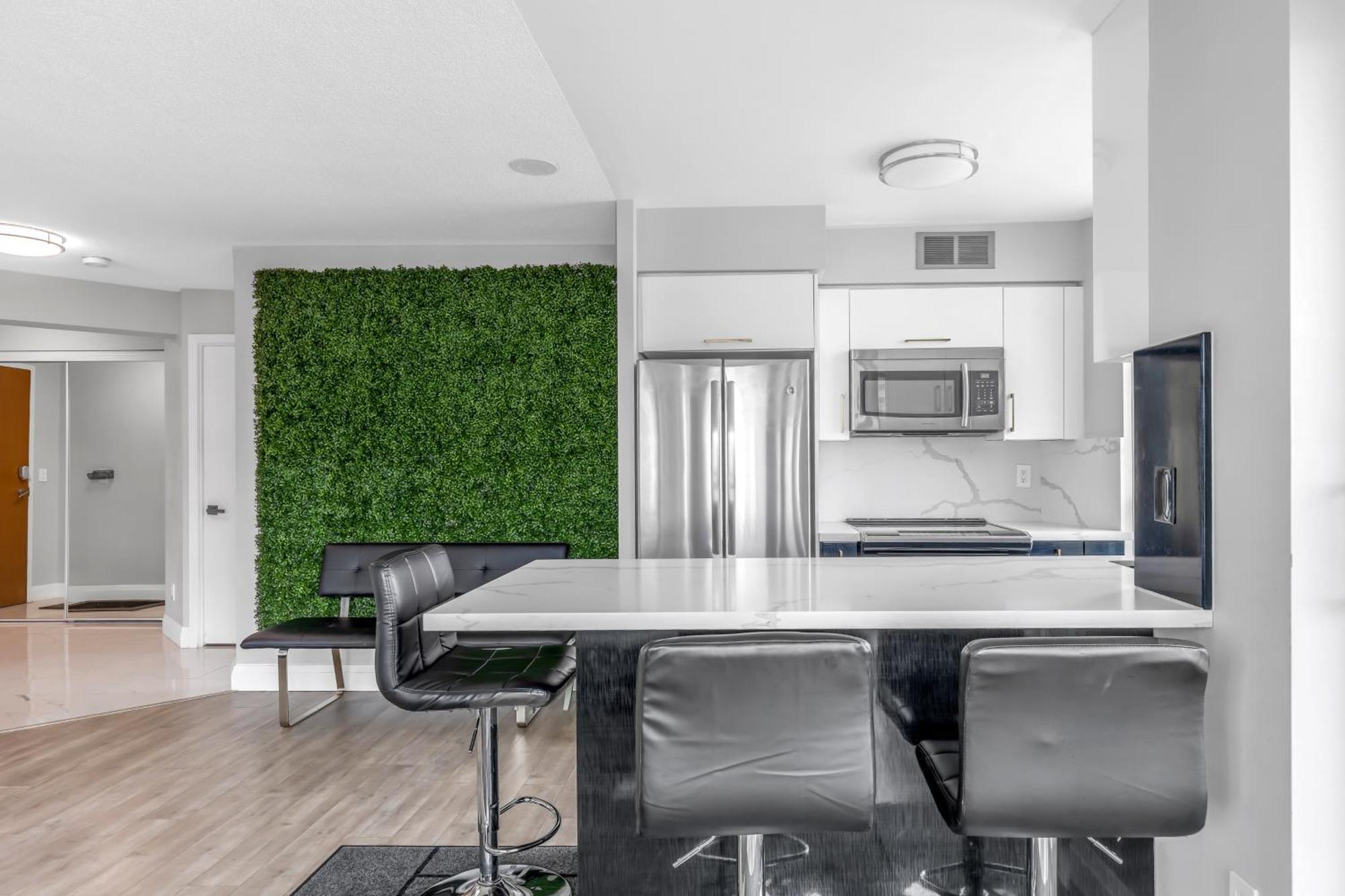 2 Bedroom Waterfront Condo Downtown W/ Free Parking Τορόντο Εξωτερικό φωτογραφία